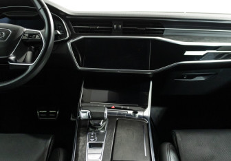 Подержанный автомобиль Audi A6 Sedan 2018 года (14 фото)