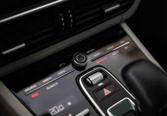 Подержанный автомобиль Porsche Cayenne 2019 года (22 фото)