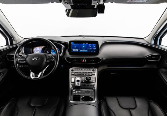 Подержанный автомобиль Hyundai Santa Fe 2022 года (15 фото)
