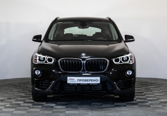 Подержанный автомобиль BMW X1 2017 года (4 фото)