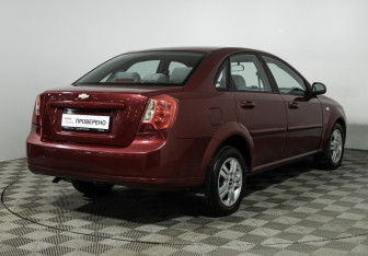 Подержанный автомобиль Chevrolet Lacetti Sedan 2007 года (5 фото)
