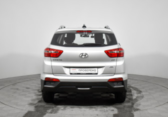 Подержанный автомобиль Hyundai Creta 2019 года (6 фото)