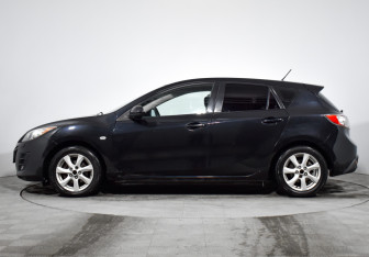Подержанный автомобиль Mazda 3 Hatchback 2011 года (8 фото)