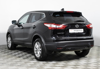 Подержанный автомобиль Nissan Qashqai 2017 года (7 фото)