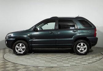 Подержанный автомобиль Kia Sportage 2008 года (8 фото)