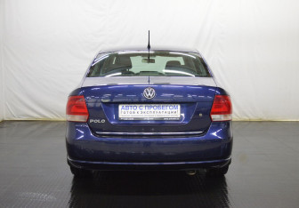Подержанный автомобиль Volkswagen Polo Sedan 2014 года (6 фото)