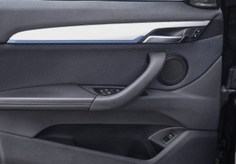 Подержанный автомобиль BMW X1 2019 года (22 фото)