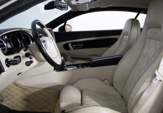 Подержанный автомобиль Bentley Continental GT Coupe 2008 года (12 фото)