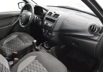 Подержанный автомобиль LADA (ВАЗ) Granta Wagon 2023 года (12 фото)