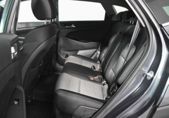 Подержанный автомобиль Hyundai Tucson 2019 года (11 фото)