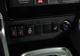 Подержанный автомобиль Mitsubishi Pajero Sport 2018 года (18 фото)