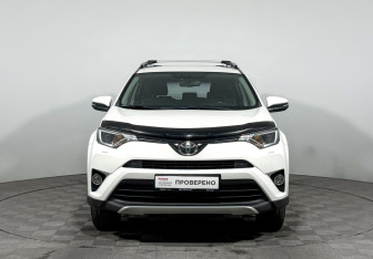 Подержанный автомобиль Toyota RAV4 2016 года (2 фото)