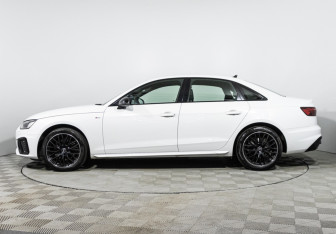 Подержанный автомобиль Audi A4 Sedan 2020 года (8 фото)