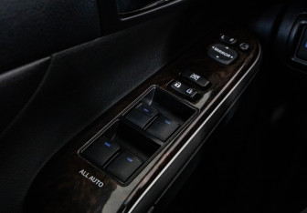 Подержанный автомобиль Toyota Camry Sedan 2015 года (18 фото)