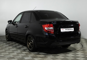 Подержанный автомобиль LADA (ВАЗ) Granta Sedan 2022 года (7 фото)