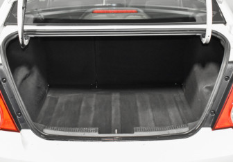 Подержанный автомобиль Chevrolet Aveo Sedan 2014 года (17 фото)