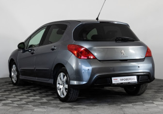 Подержанный автомобиль Peugeot 308 Hatchback 2011 года (7 фото)