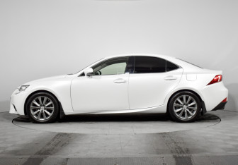 Подержанный автомобиль Lexus IS Sedan 2014 года (8 фото)