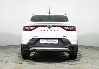 Подержанный автомобиль Renault Arkana 2019 года (6 фото)