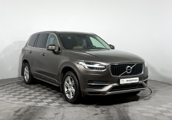 Подержанный автомобиль Volvo XC90 2015 года (3 фото)