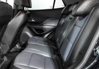 Подержанный автомобиль Opel Mokka 2013 года (12 фото)