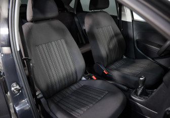 Подержанный автомобиль Volkswagen Polo Sedan 2017 года (17 фото)