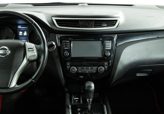Подержанный автомобиль Nissan Qashqai 2014 года (14 фото)