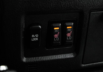 Подержанный автомобиль Mitsubishi Pajero 2014 года (17 фото)