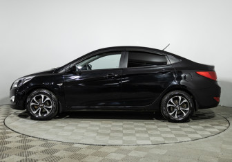 Подержанный автомобиль Hyundai Solaris Sedan 2015 года (8 фото)