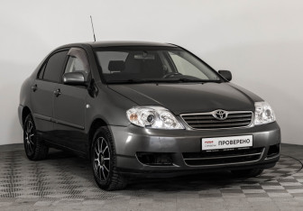 Подержанный автомобиль Toyota Corolla Sedan 2005 года (3 фото)