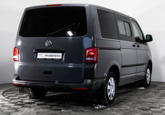 Подержанный автомобиль Volkswagen Caravelle 2014 года (6 фото)
