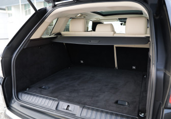 Подержанный автомобиль Land Rover Range Rover Sport 2021 года (35 фото)