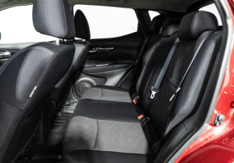Подержанный автомобиль Nissan Qashqai 2014 года (10 фото)