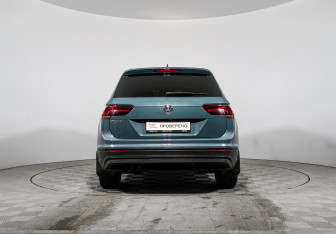 Подержанный автомобиль Volkswagen Tiguan 2020 года (6 фото)