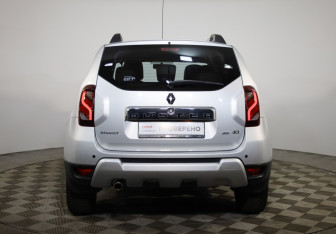 Подержанный автомобиль Renault Duster 2018 года (6 фото)
