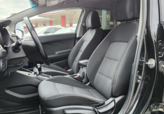 Подержанный автомобиль Kia Cerato Sedan 2018 года (13 фото)