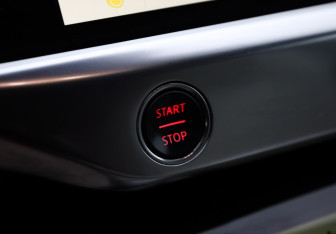 Подержанный автомобиль Jaguar I-Pace 2019 года (24 фото)