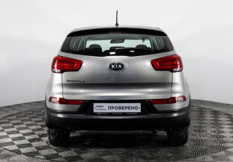 Подержанный автомобиль Kia Sportage 2015 года (6 фото)