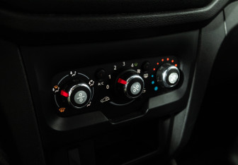 Подержанный автомобиль LADA (ВАЗ) XRAY 2016 года (16 фото)