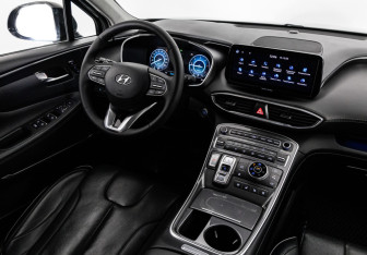 Подержанный автомобиль Hyundai Santa Fe 2021 года (17 фото)