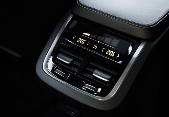 Подержанный автомобиль Volvo S90 2021 года (30 фото)