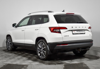 Подержанный автомобиль Skoda Karoq 2021 года (7 фото)
