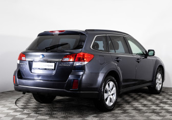 Подержанный автомобиль Subaru Outback Wagon 2011 года (5 фото)