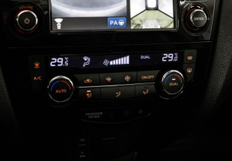 Подержанный автомобиль Nissan Qashqai 2014 года (15 фото)