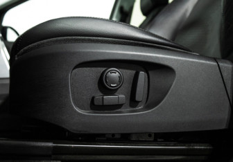 Подержанный автомобиль Land Rover Discovery Sport 2017 года (17 фото)