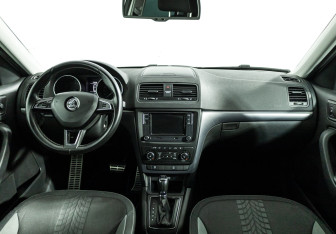 Подержанный автомобиль Skoda Yeti 2015 года (13 фото)