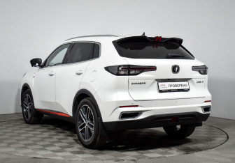 Подержанный автомобиль Changan UNI-S 2024 года (7 фото)