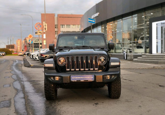 Подержанный автомобиль Jeep Wrangler 2020 года (2 фото)