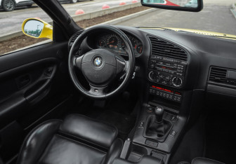 Подержанный автомобиль BMW M3 Coupe 1994 года (13 фото)