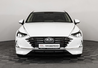Подержанный автомобиль Hyundai Sonata 2020 года (4 фото)